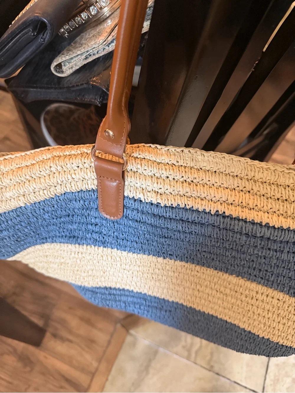 Tommy Bahama Blue & Cream Striped Raffia Tote - Beach / Pool bag- super cute!